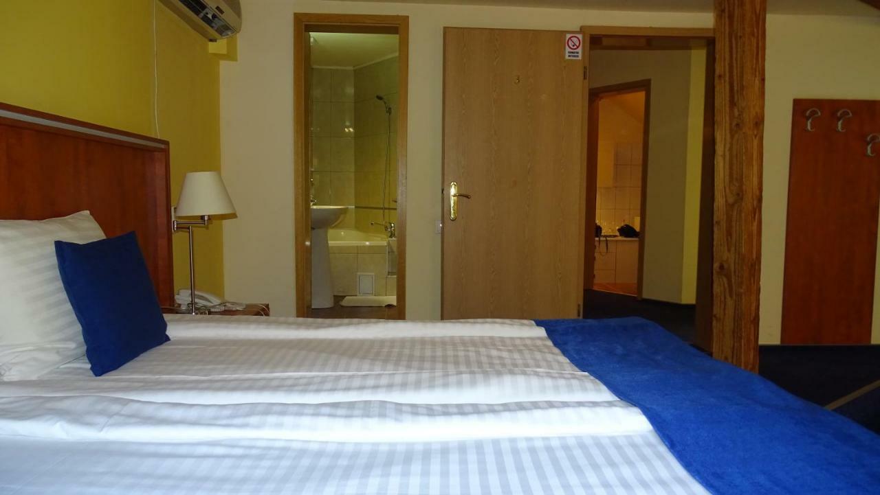 Casa Elysee Hotel Deva Eksteriør billede